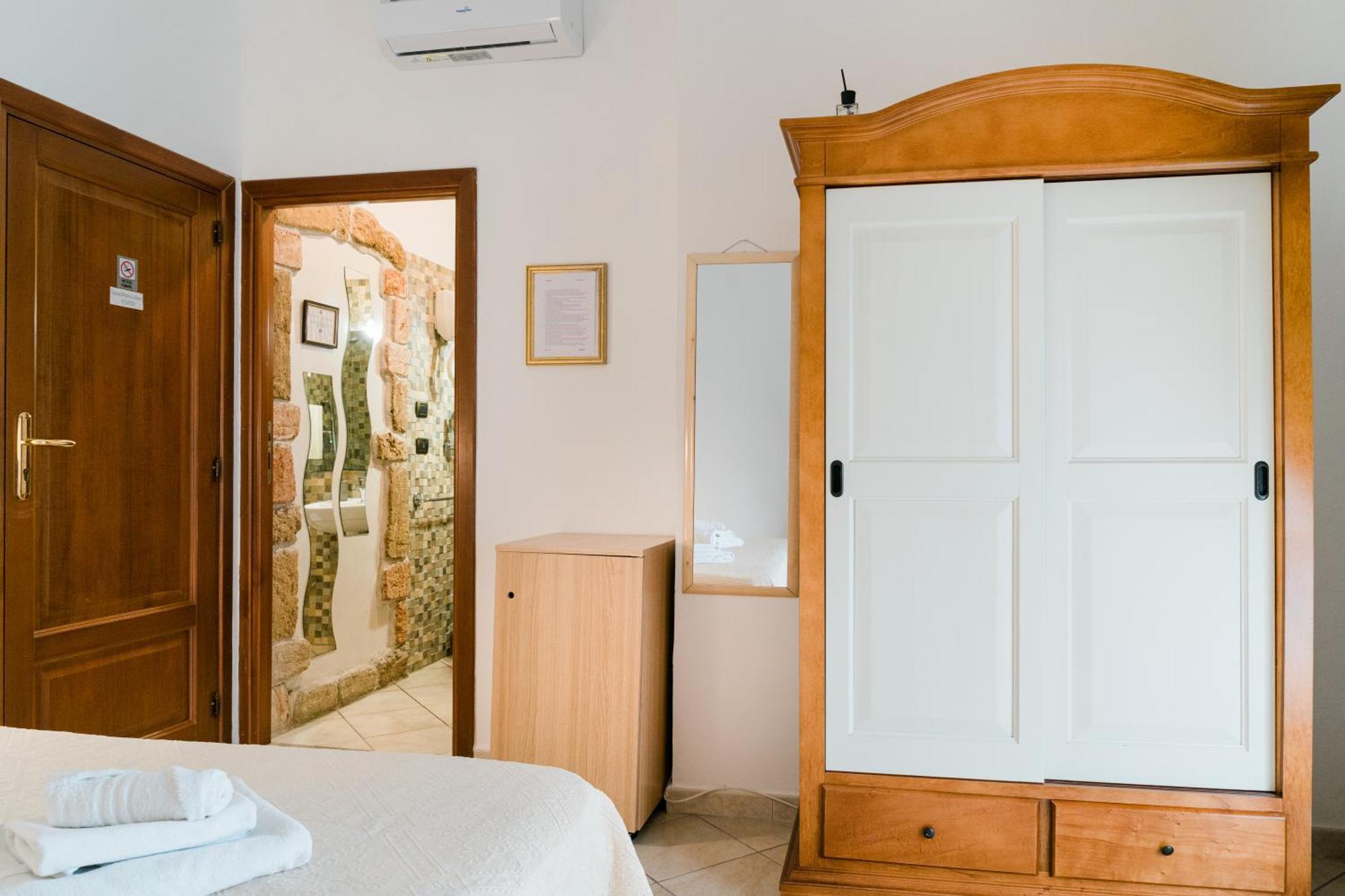 La Marmora Hotel Alghero Exterior photo